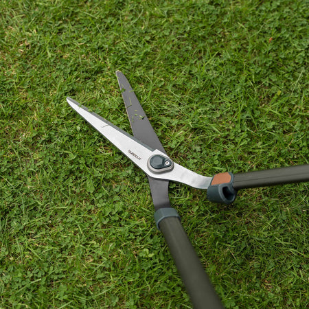 Kent & Stowe SureCut Adjustable Height Lawn Shears