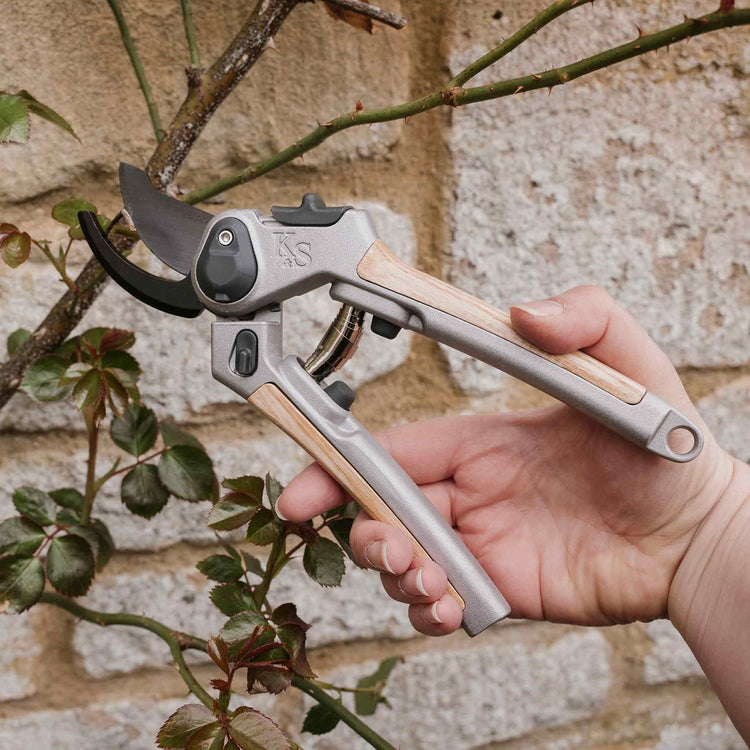 Kent & Stowe Eversharp™ Premium Secateurs Twin Pack Gift Set