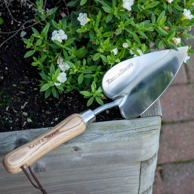 Kent & Stowe Heart Shaped Trowel